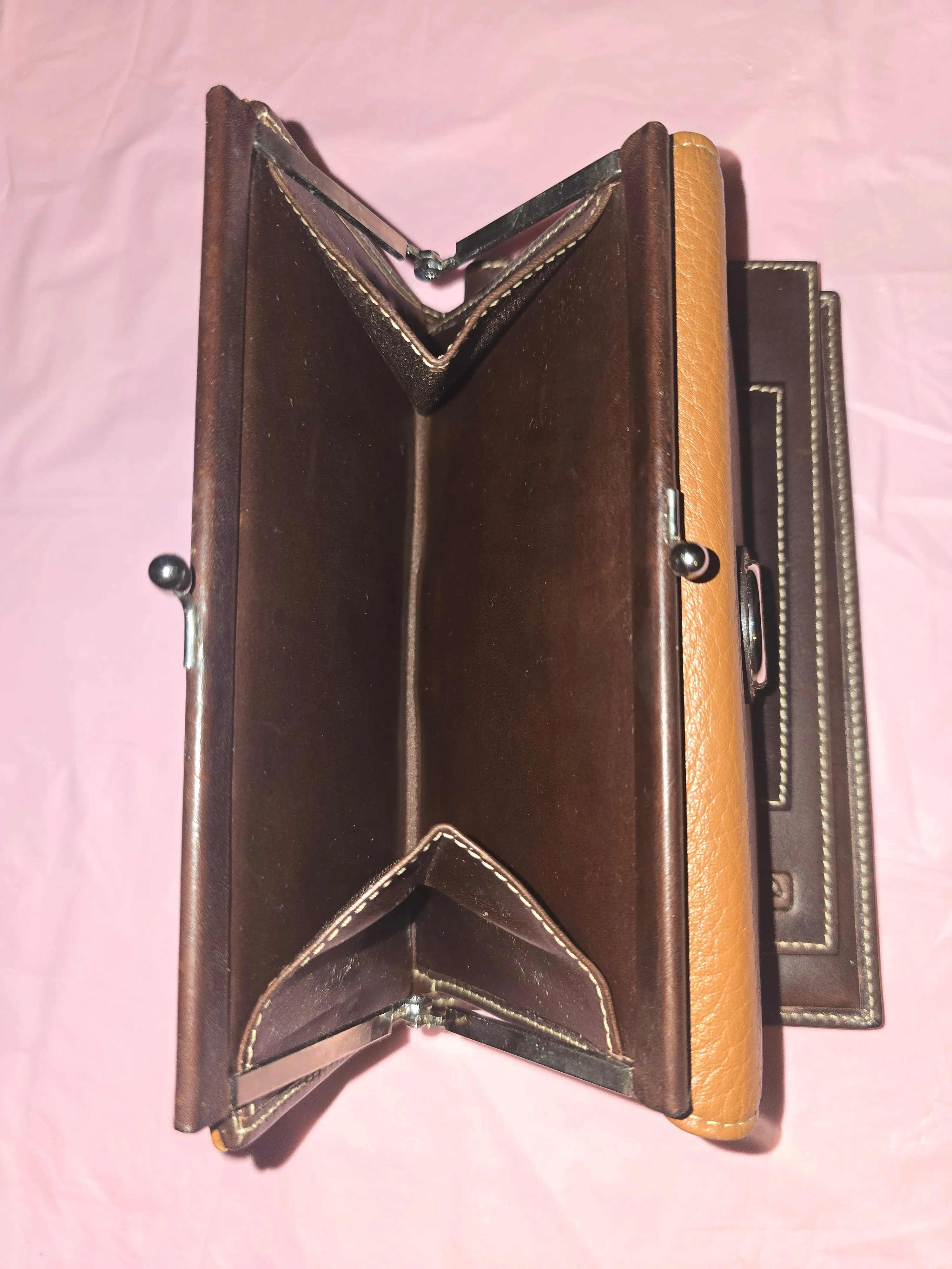 Dooney Bourke Italian Leather Large Hobo Shoulderbag Carryall with Match Wallet