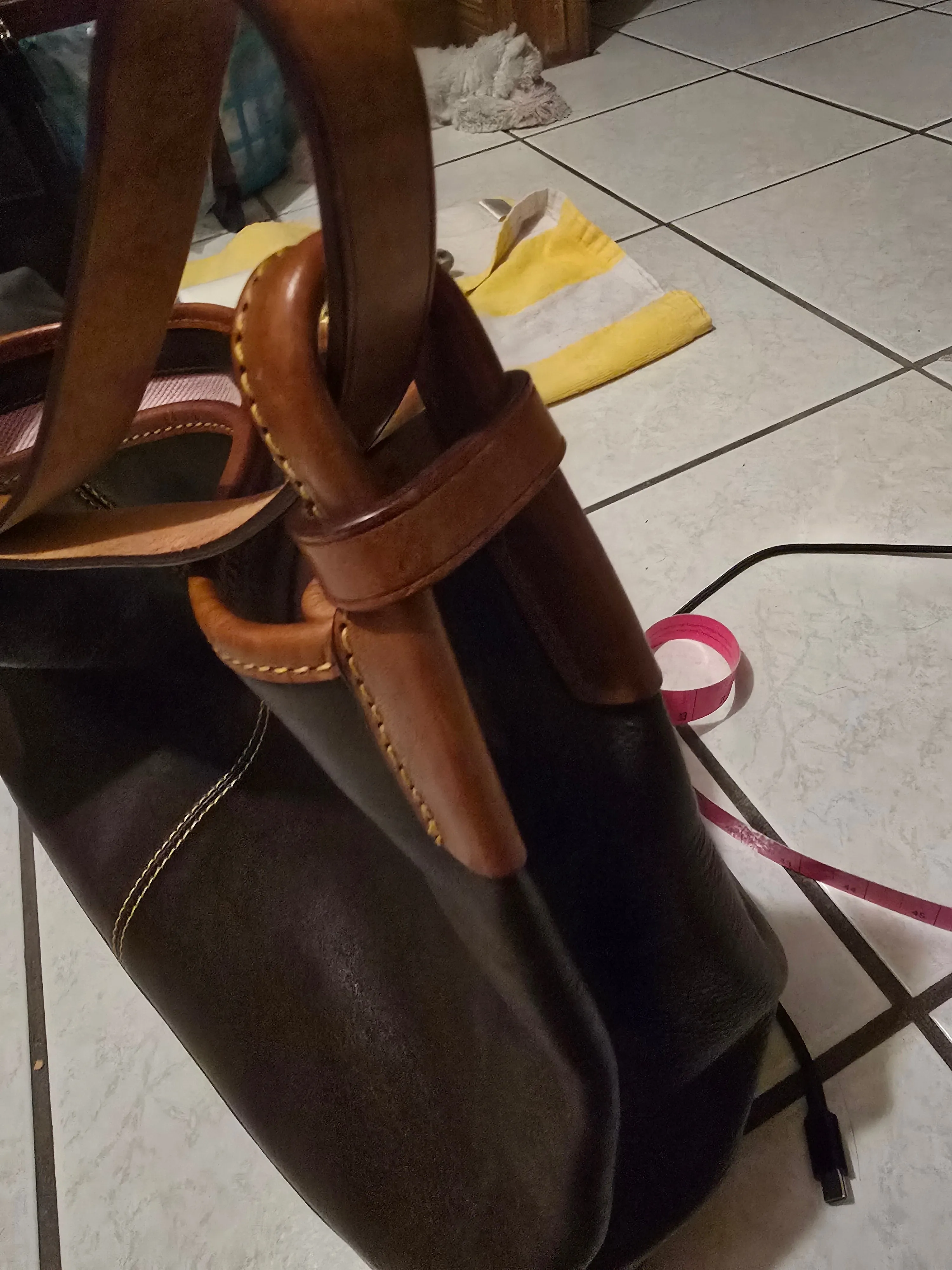 Dooney Bourke Italian Leather Large Hobo Shoulderbag Carryall with Match Wallet