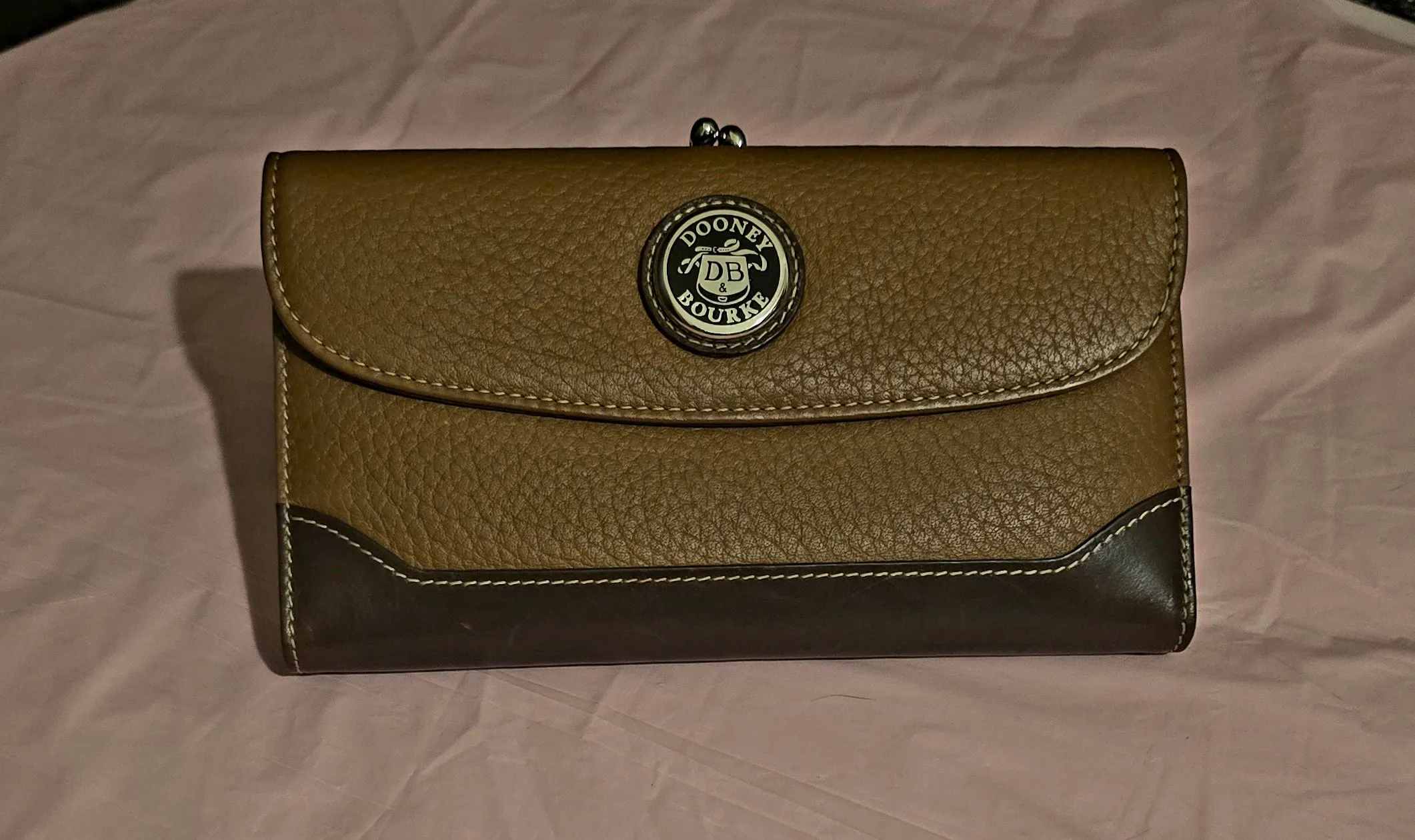Dooney Bourke Italian Leather Large Hobo Shoulderbag Carryall with Match Wallet