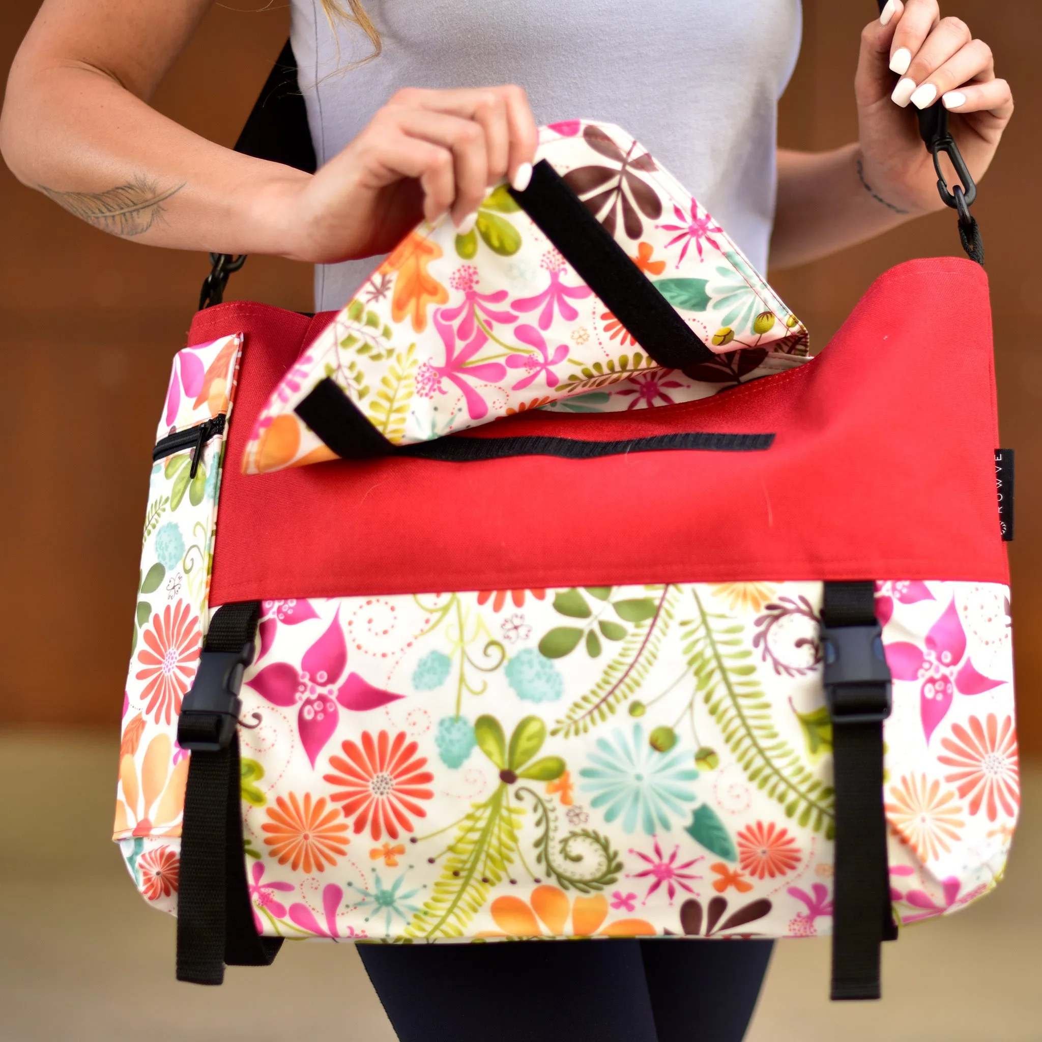 Go Anywhere Bag, Red Flower