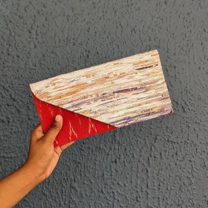Upcycled Handwoven Clutch It (CI0424-001) PS_W